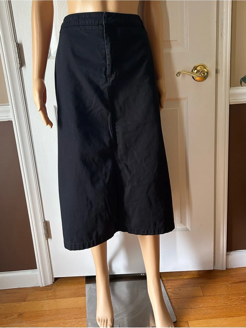 Kim Rogers Black Midi Skirt w/Slit & Pockets ~ Size 16/18 (Size tag is missing)